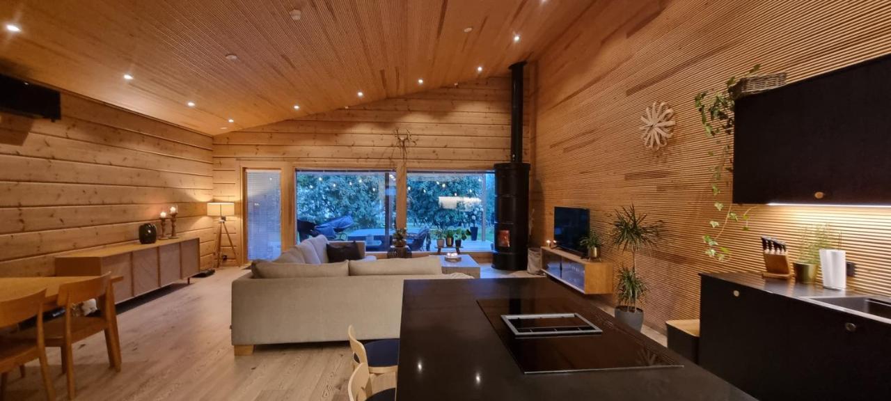 רובניימי Luxury Villa Rauhankatu מראה חיצוני תמונה